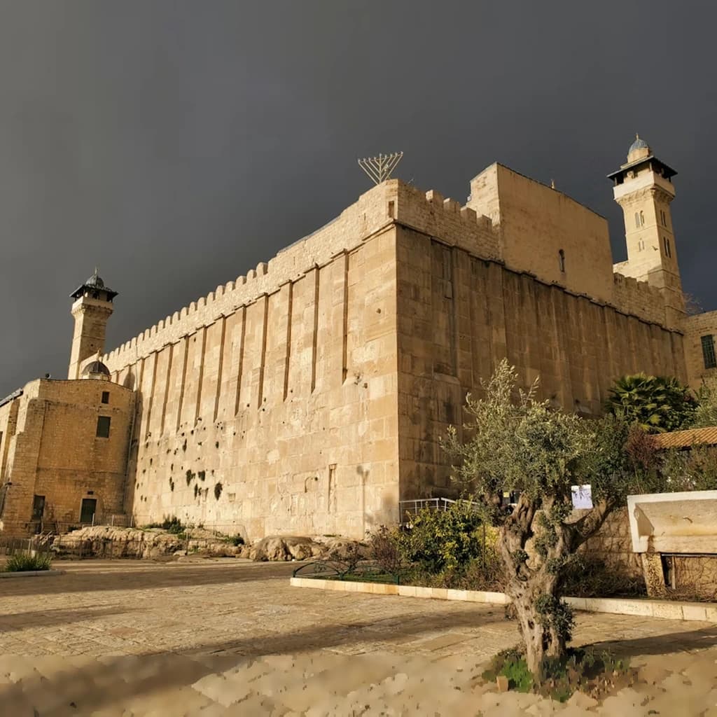 background of ספר שמות